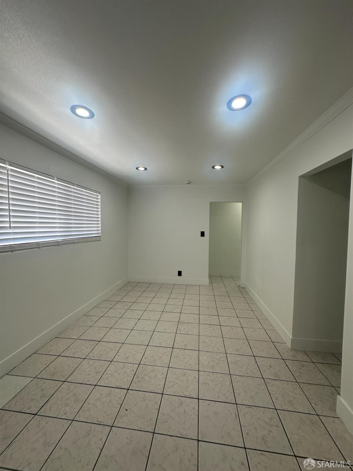 Detail Gallery Image 5 of 28 For 370 Clara St, Oakland,  CA 94603 - 7 Beds | 3 Baths