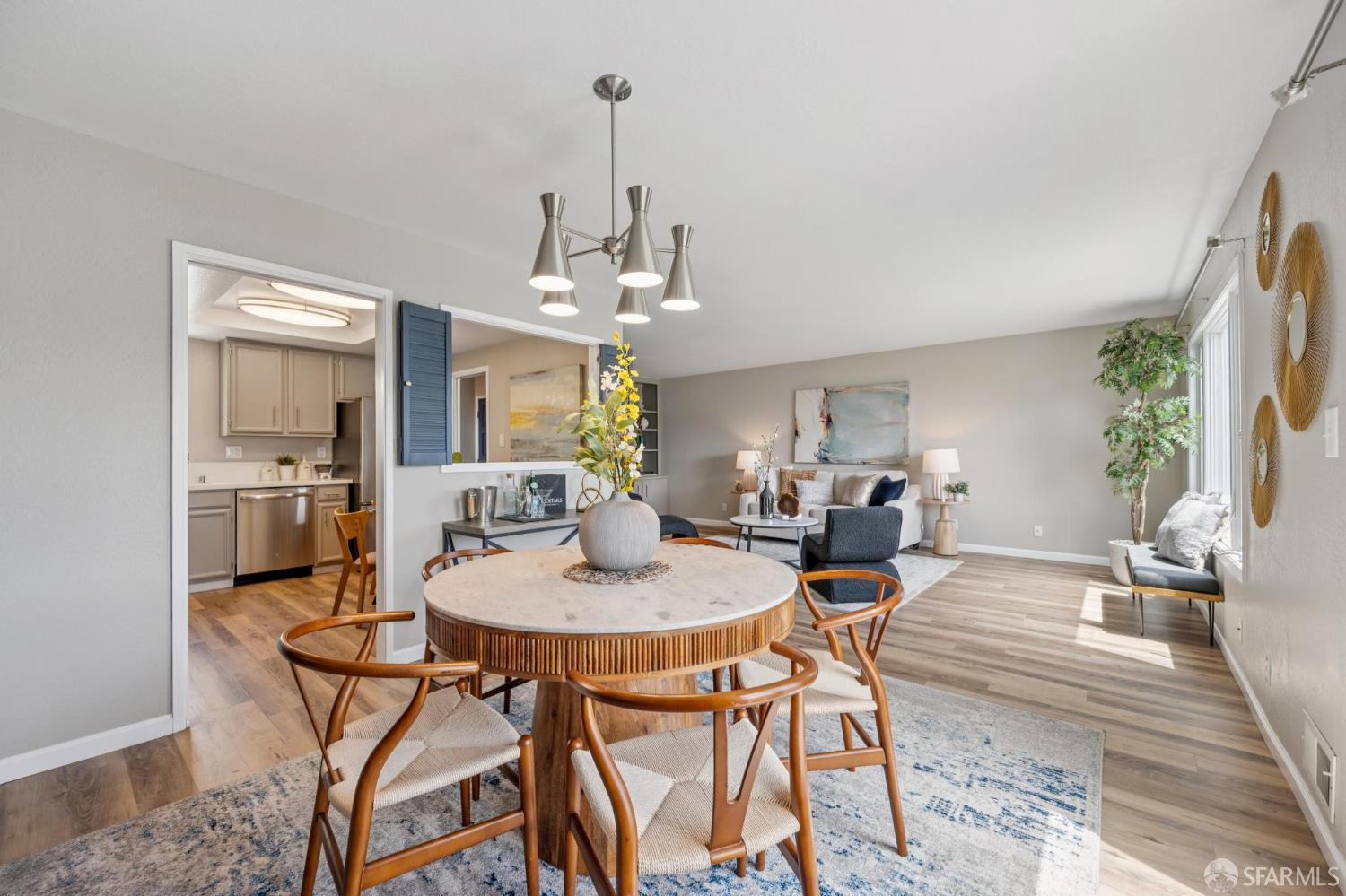 Detail Gallery Image 9 of 37 For 135 Dorado Ter, San Francisco,  CA 94112 - 3 Beds | 2 Baths