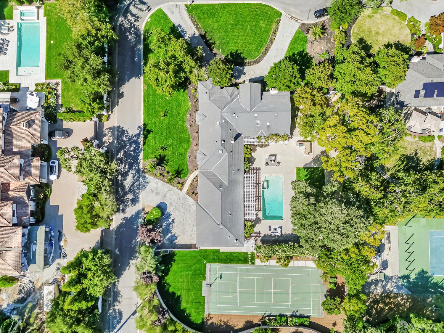 Detail Gallery Image 42 of 43 For 2 Callado Way, Atherton,  CA 94027 - 5 Beds | 4/1 Baths