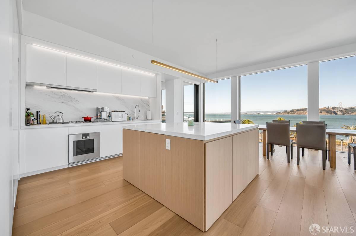 Detail Gallery Image 4 of 25 For 1 Steuart Ln #501,  San Francisco,  CA 94105 - 2 Beds | 3 Baths