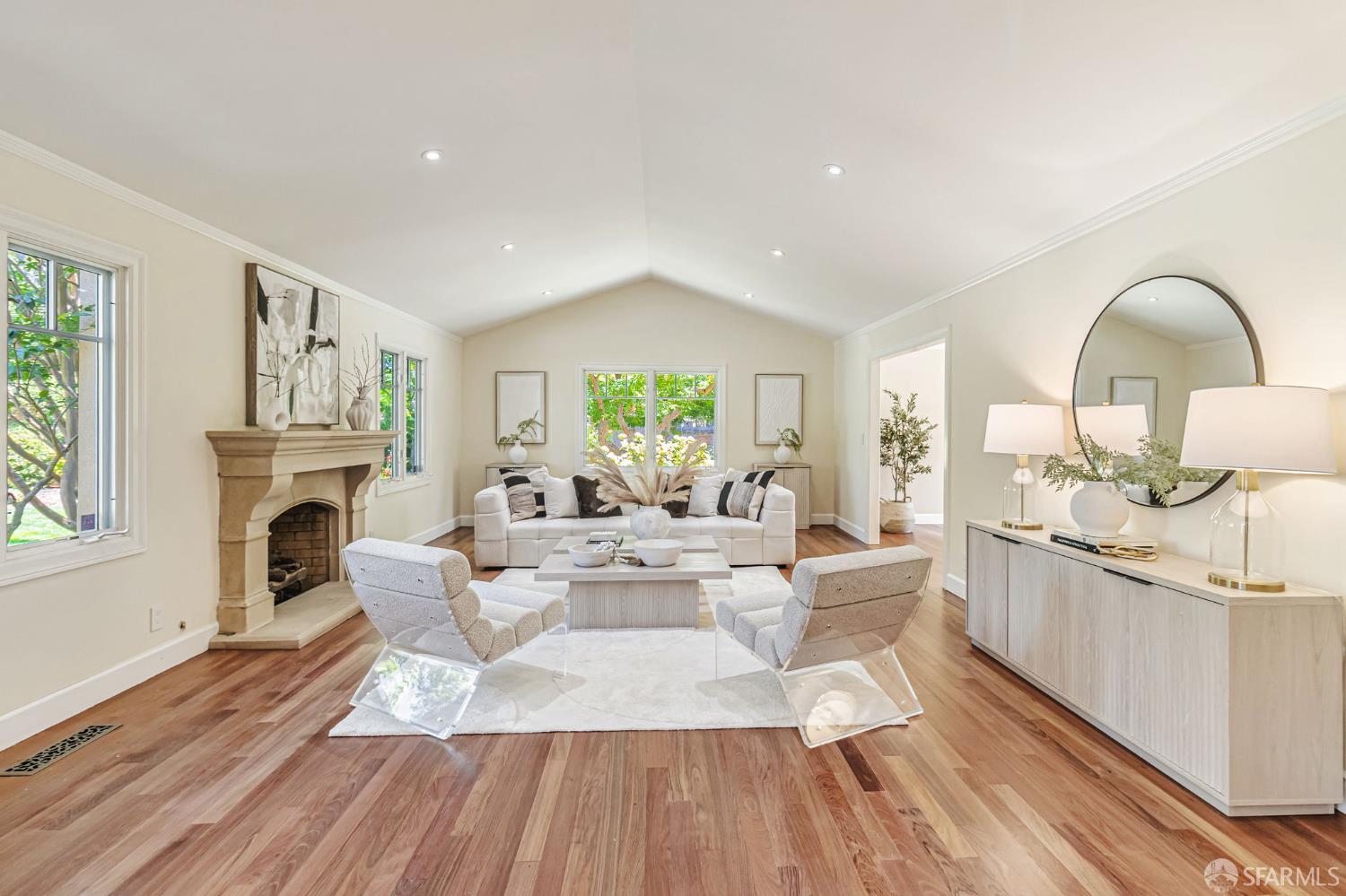 Detail Gallery Image 10 of 43 For 2 Callado Way, Atherton,  CA 94027 - 5 Beds | 4/1 Baths