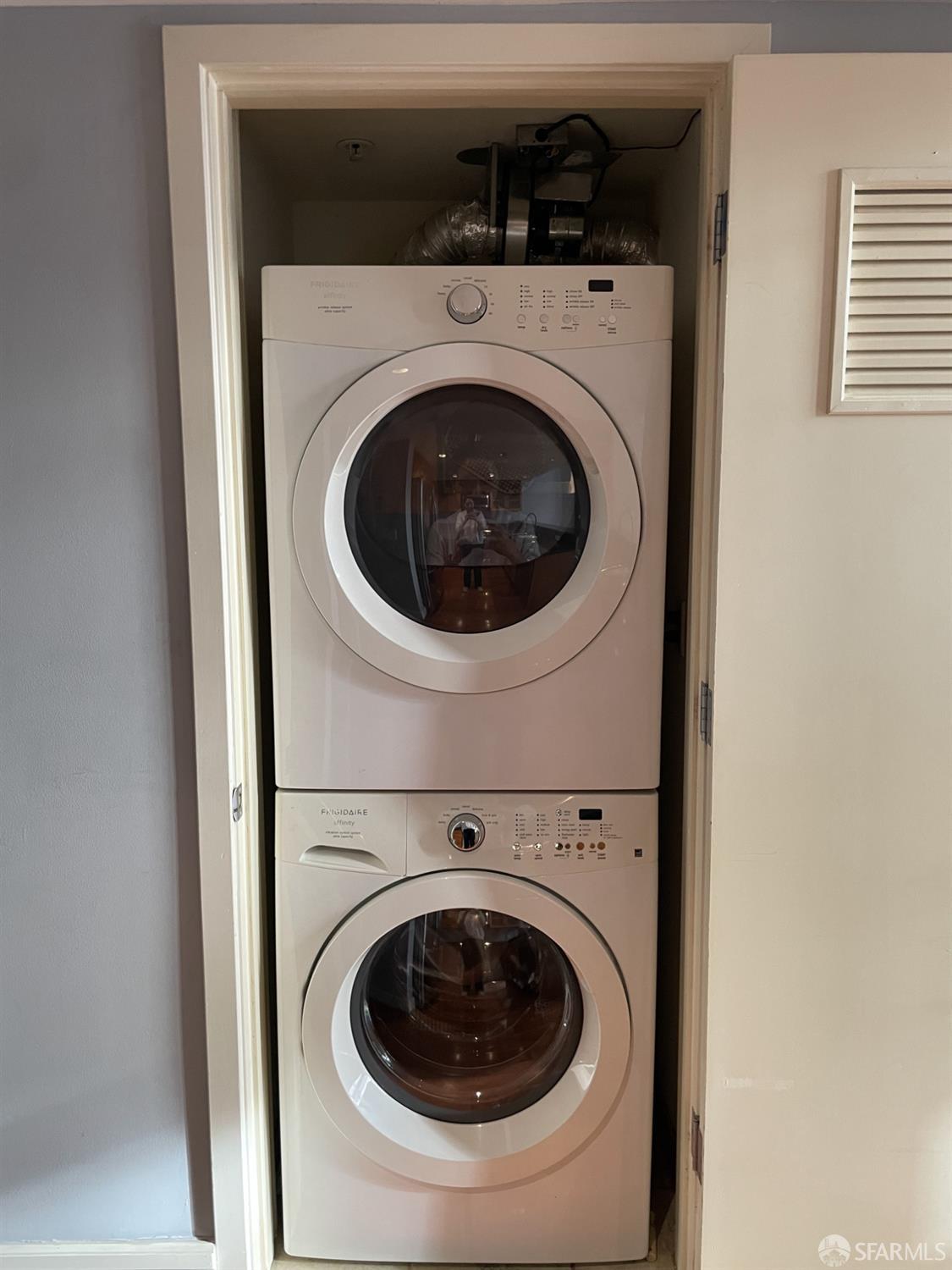 Detail Gallery Image 12 of 13 For 545 Leavenworth St #1,  San Francisco,  CA 94109 - 1 Beds | 2 Baths