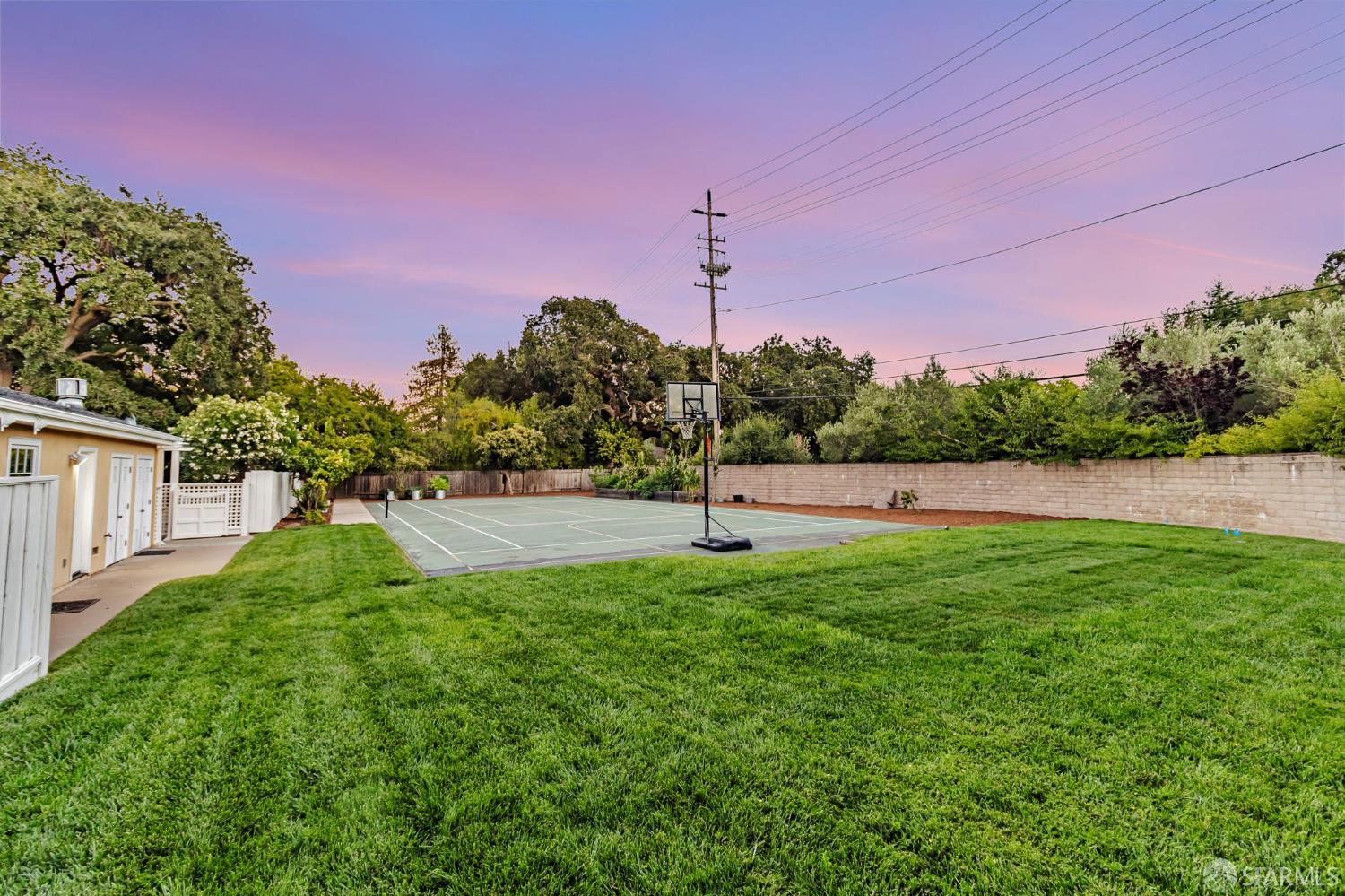 Detail Gallery Image 38 of 43 For 2 Callado Way, Atherton,  CA 94027 - 5 Beds | 4/1 Baths