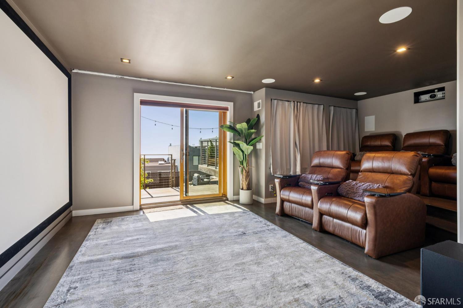 Detail Gallery Image 71 of 93 For 2123 Funston Ave, San Francisco,  CA 94116 - 4 Beds | 3/1 Baths