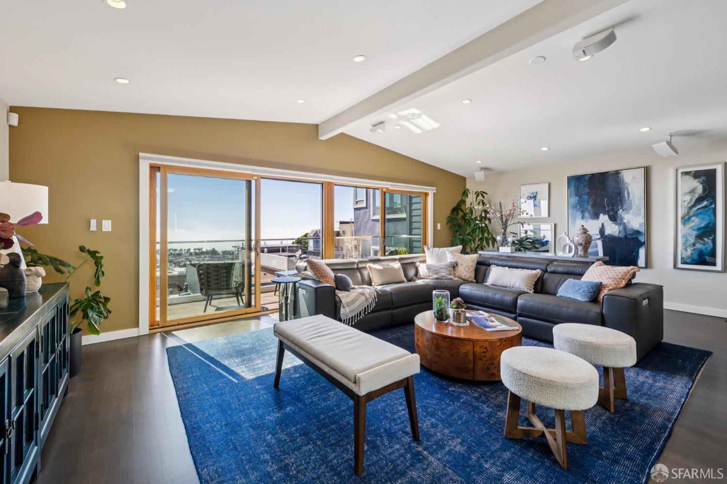 Detail Gallery Image 27 of 93 For 2123 Funston Ave, San Francisco,  CA 94116 - 4 Beds | 3/1 Baths