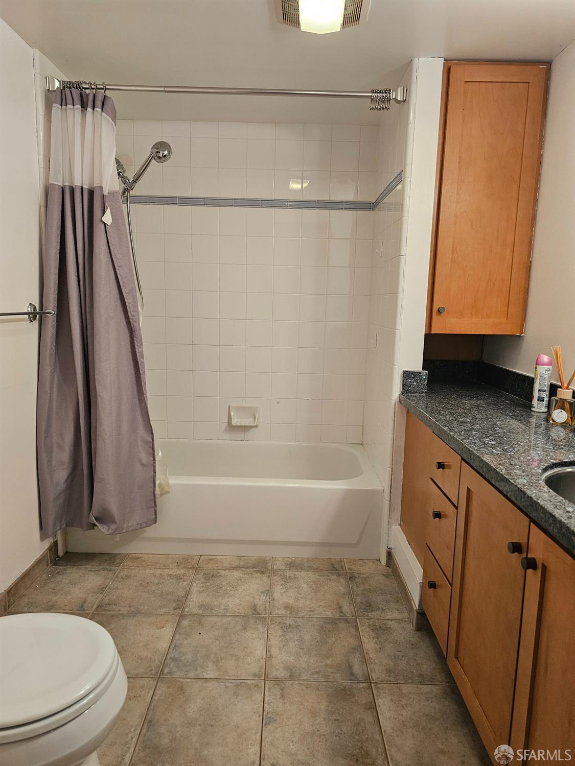 Detail Gallery Image 10 of 13 For 545 Leavenworth St #1,  San Francisco,  CA 94109 - 1 Beds | 2 Baths
