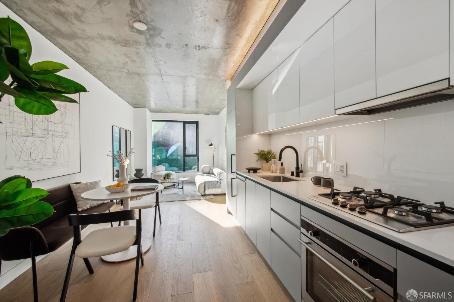 Detail Gallery Image 2 of 28 For 960 Market St #323,  San Francisco,  CA 94102 - 1 Beds | 1 Baths