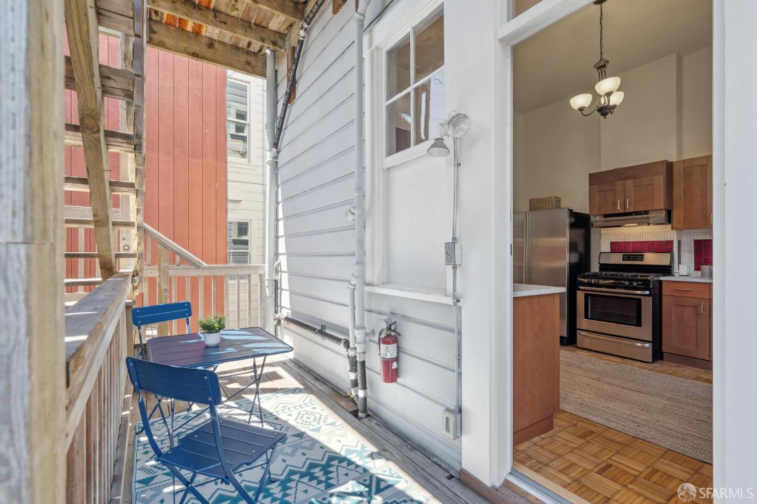 Detail Gallery Image 28 of 42 For 565 Haight St, San Francisco,  CA 94117 - 2 Beds | 1 Baths