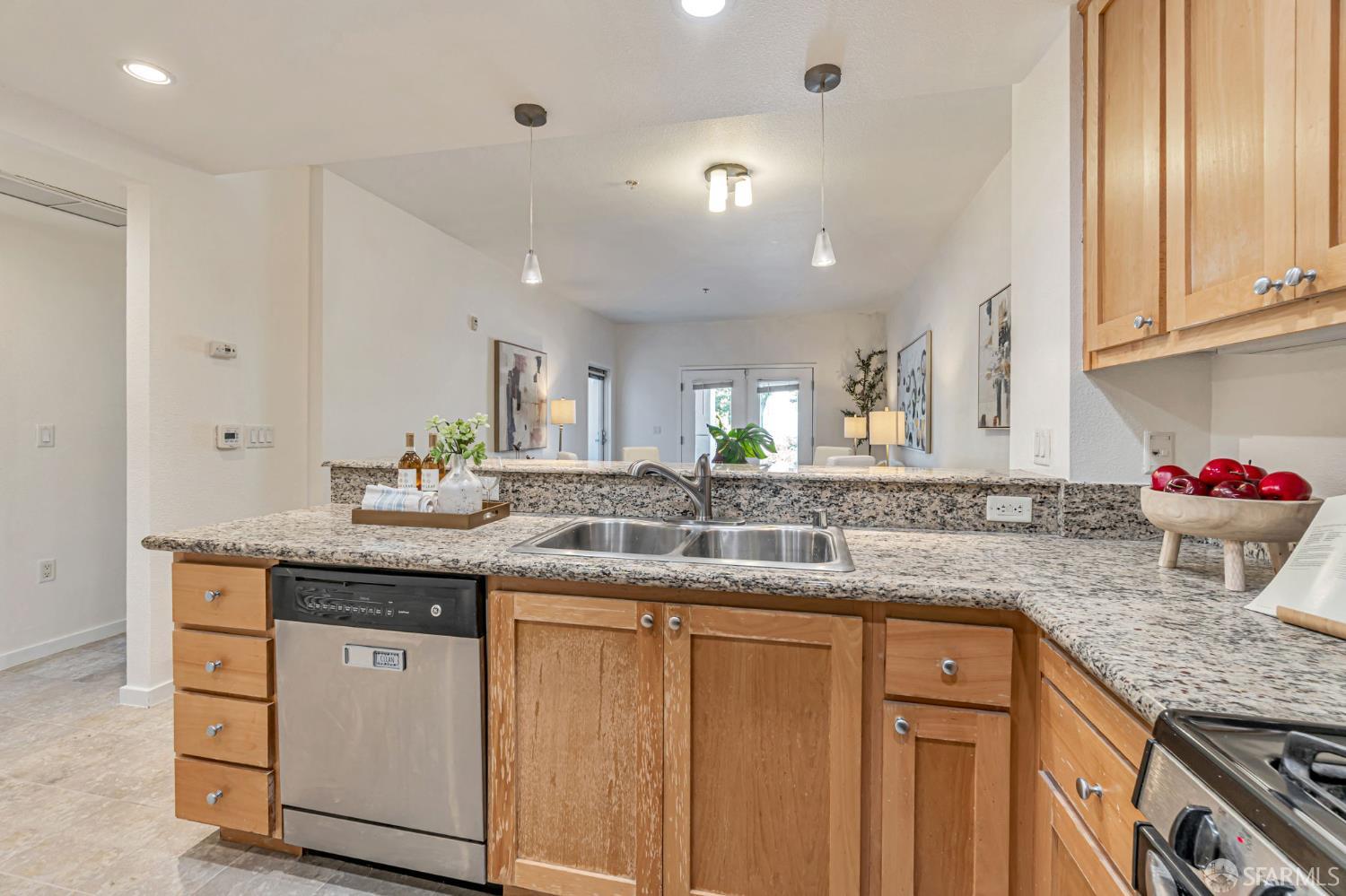 Detail Gallery Image 7 of 33 For 1488 El Camino Real #102,  South San Francisco,  CA 94080 - 1 Beds | 1 Baths