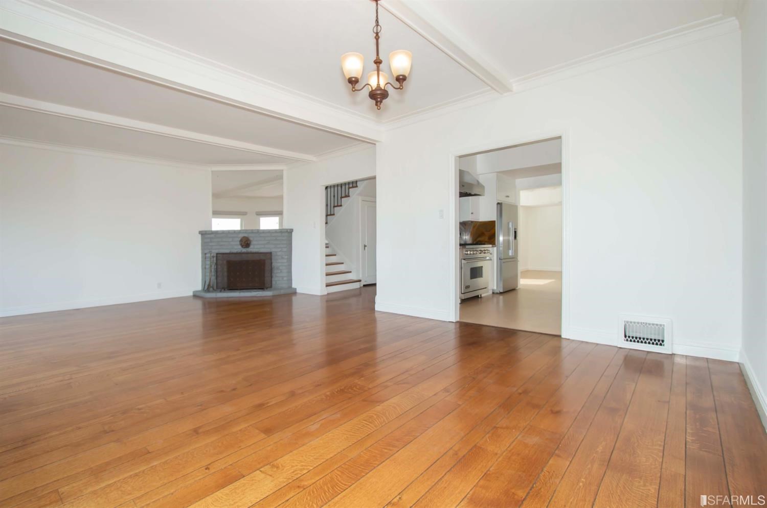 Detail Gallery Image 11 of 41 For 157 Villa Ter, San Francisco,  CA 94114 - 4 Beds | 2/1 Baths
