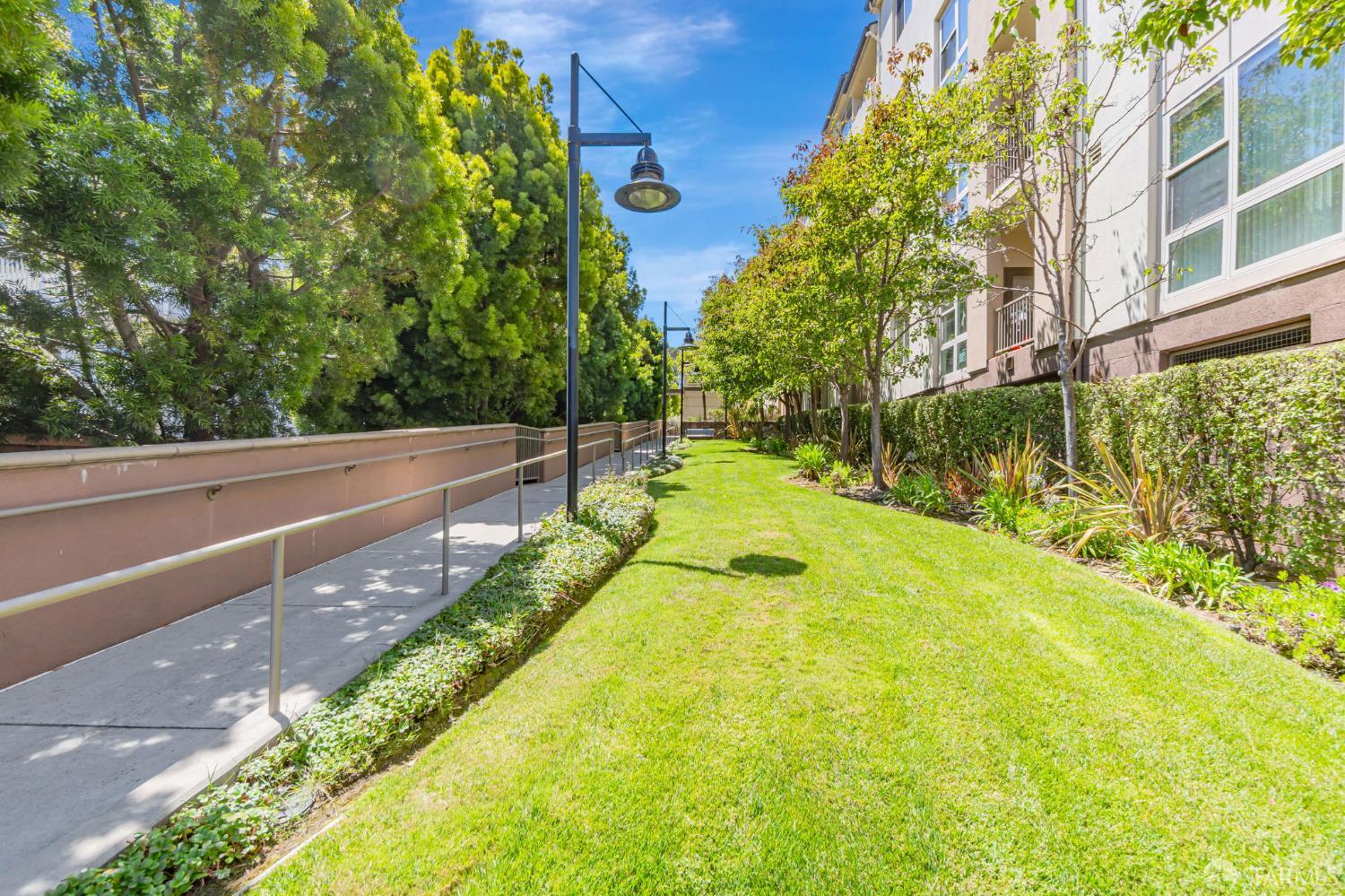Detail Gallery Image 32 of 33 For 1488 El Camino Real #102,  South San Francisco,  CA 94080 - 1 Beds | 1 Baths