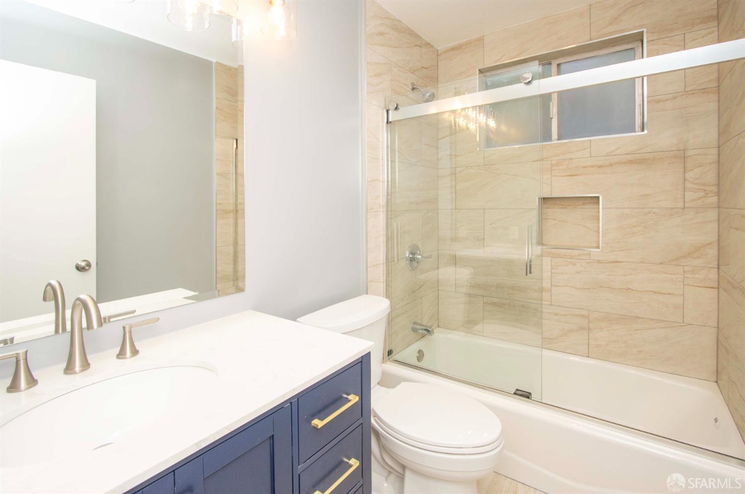 Detail Gallery Image 11 of 18 For 160 Devonshire Way, San Francisco,  CA 94131 - 3 Beds | 2 Baths