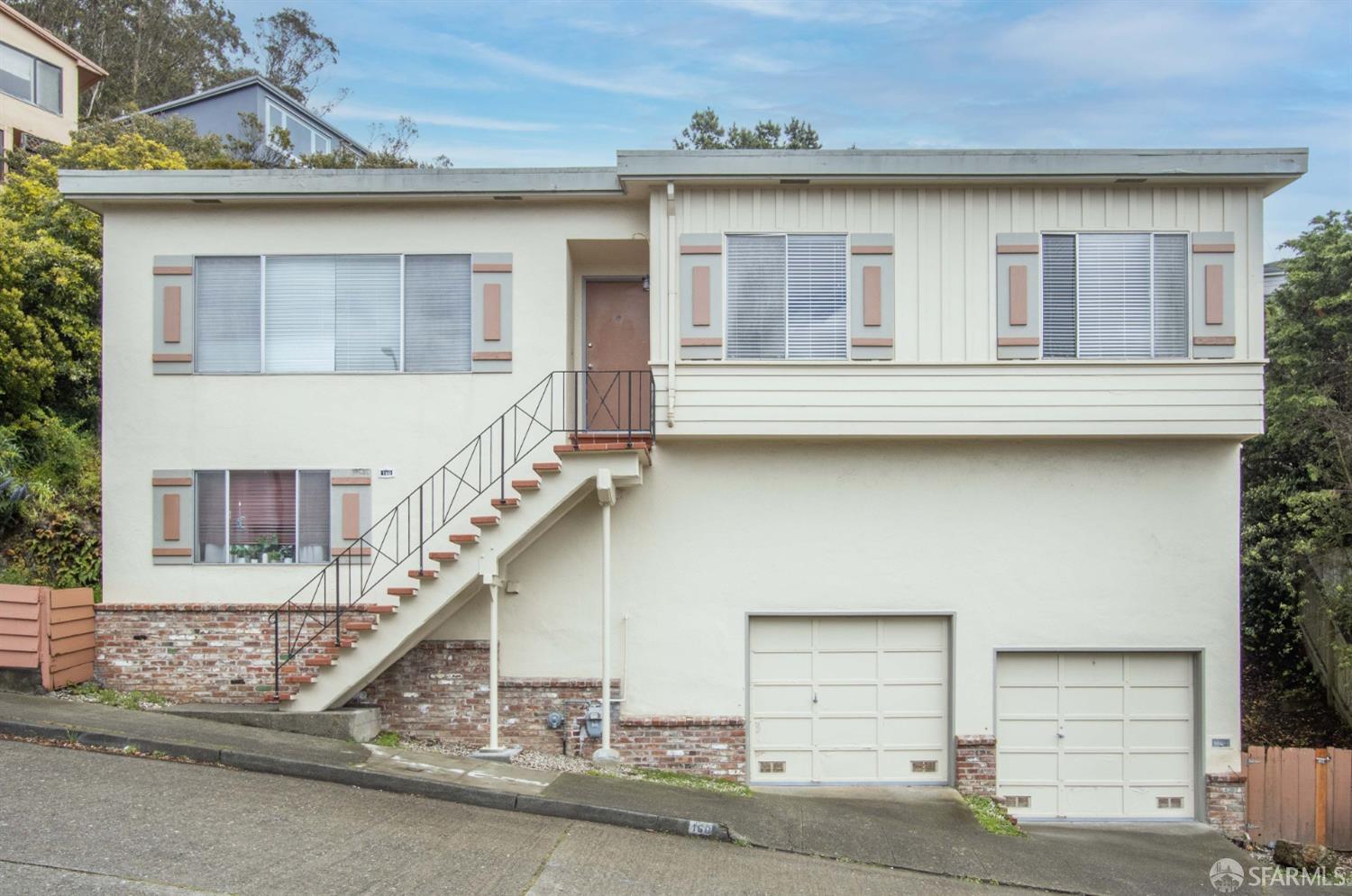Detail Gallery Image 2 of 18 For 160 Devonshire Way, San Francisco,  CA 94131 - 3 Beds | 2 Baths