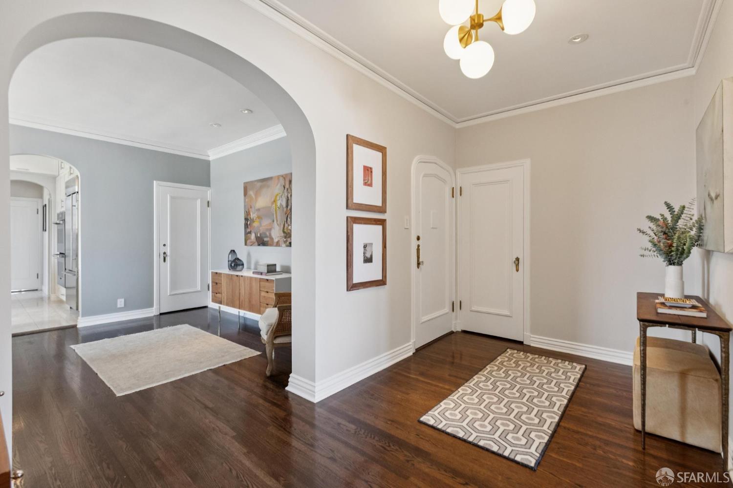 Photo #2: 425039132 Listing 
