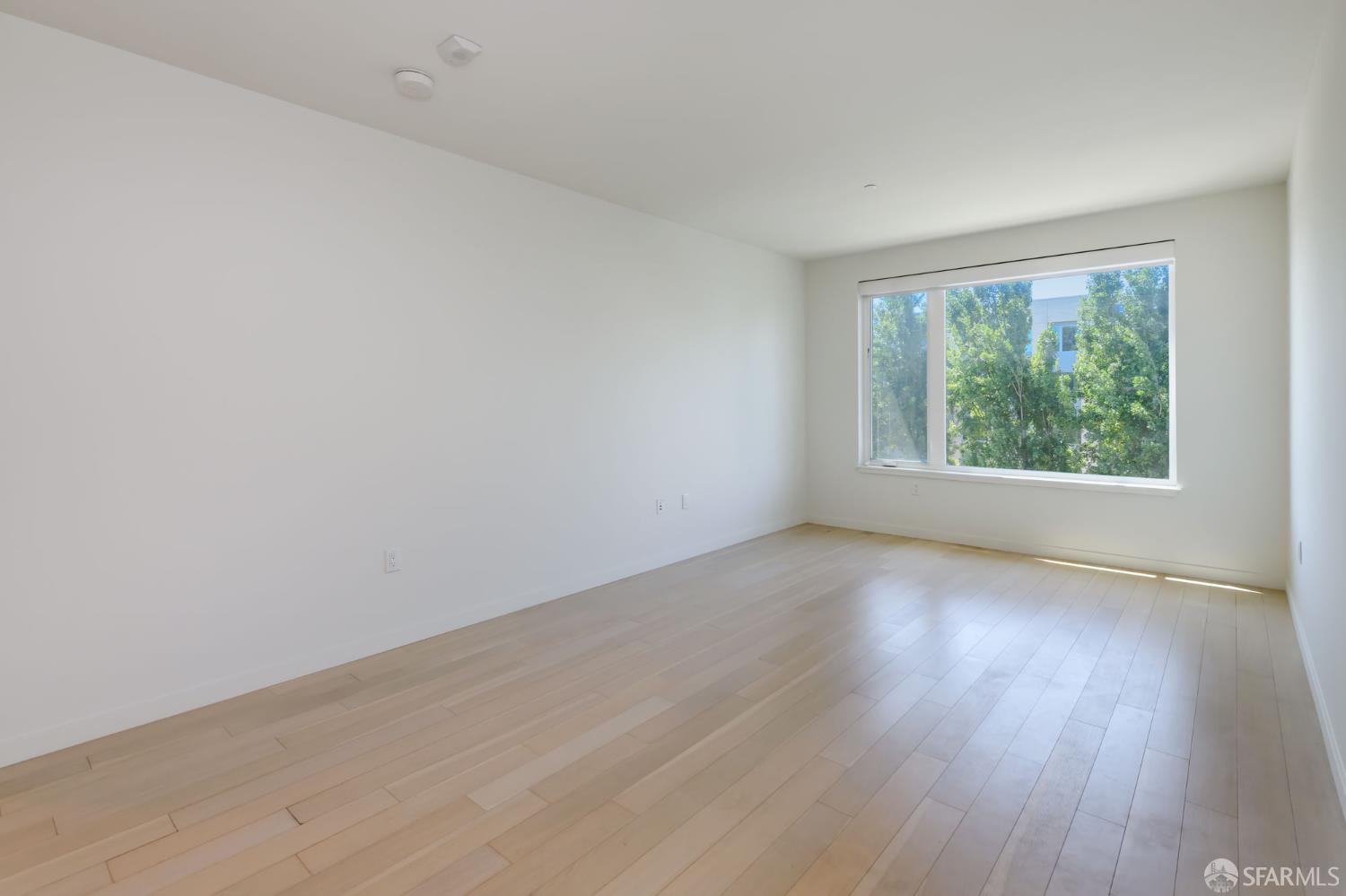 Detail Gallery Image 7 of 27 For 52 Innes Ct #308,  San Francisco,  CA 94124 - 1 Beds | 1 Baths