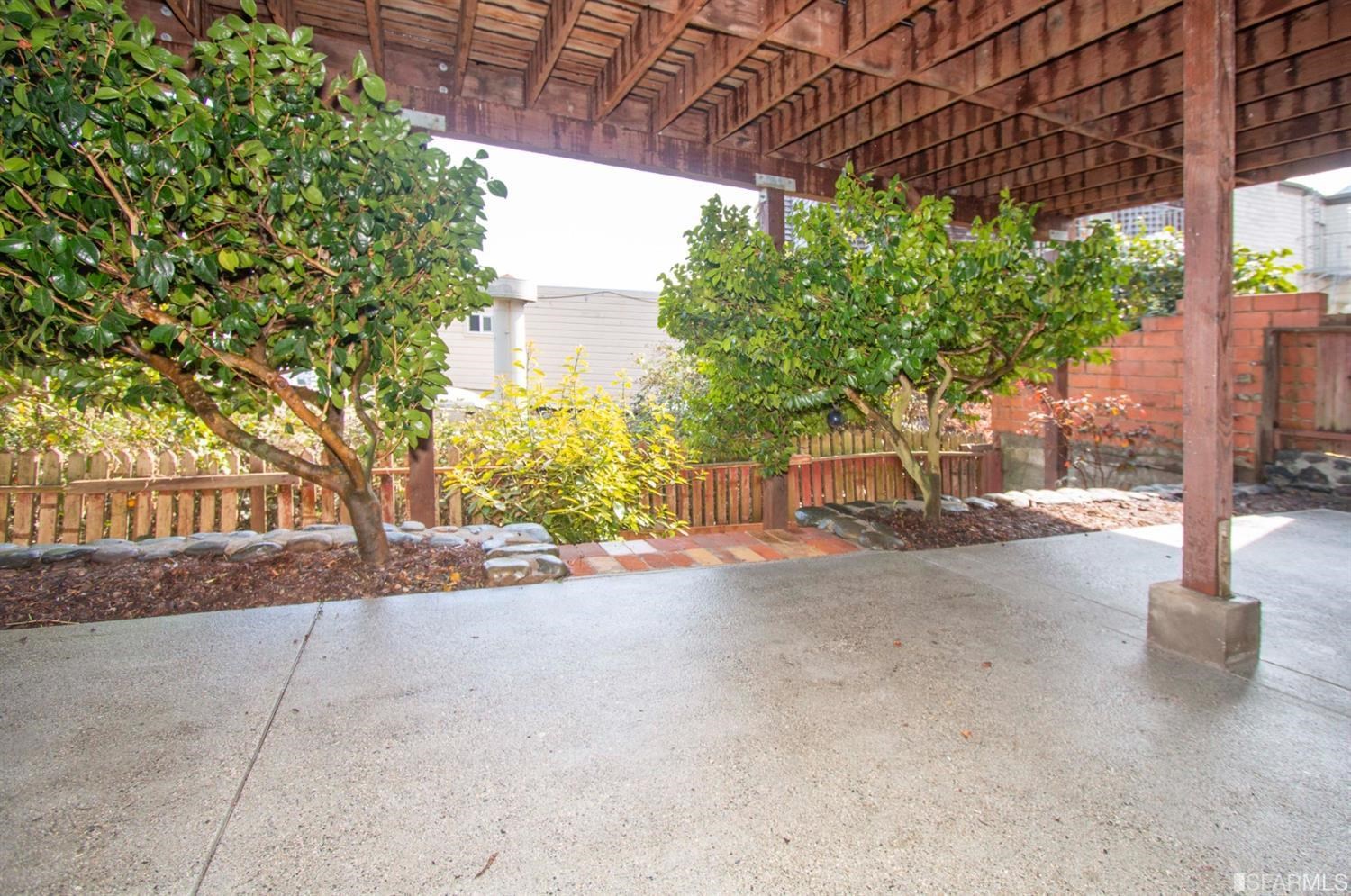 Detail Gallery Image 38 of 41 For 157 Villa Ter, San Francisco,  CA 94114 - 4 Beds | 2/1 Baths