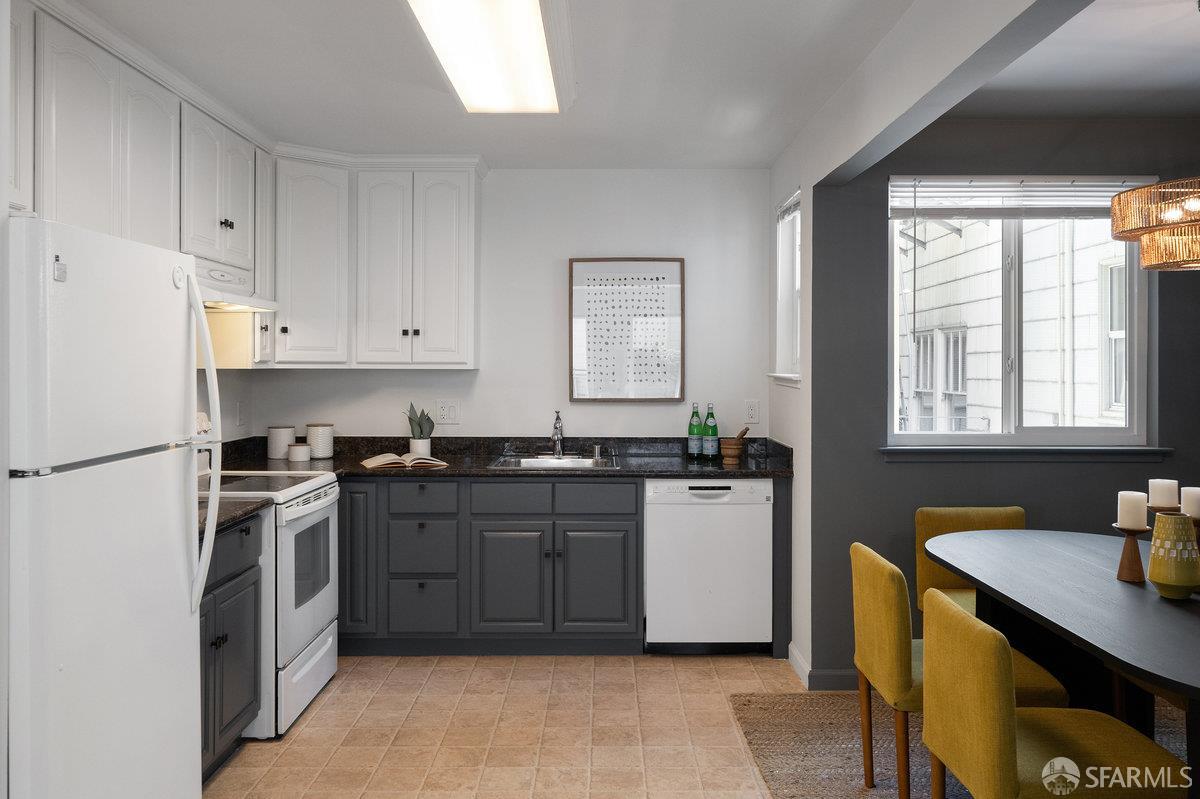 Detail Gallery Image 9 of 18 For 1604 Church St #2,  San Francisco,  CA 94131 - 2 Beds | 1 Baths
