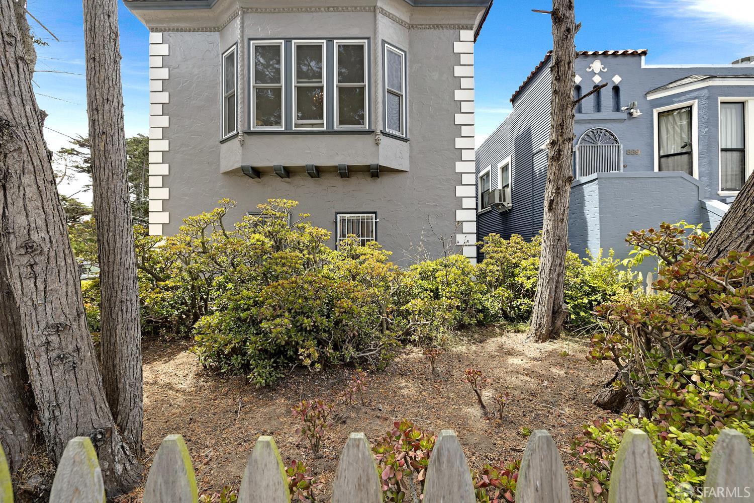 Detail Gallery Image 4 of 45 For 5600 Fulton St, San Francisco,  CA 94121 - 5 Beds | 3/1 Baths