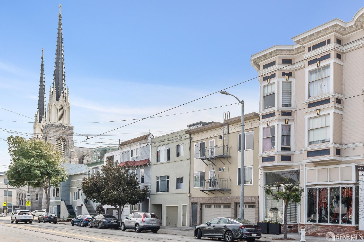 Photo #2: 425064576 Listing 