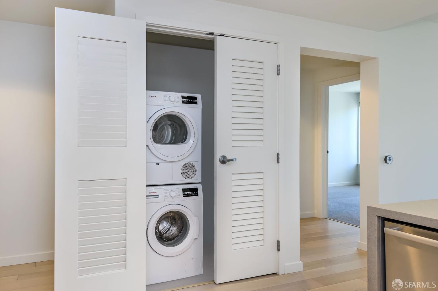 Detail Gallery Image 15 of 27 For 52 Innes Ct #308,  San Francisco,  CA 94124 - 1 Beds | 1 Baths