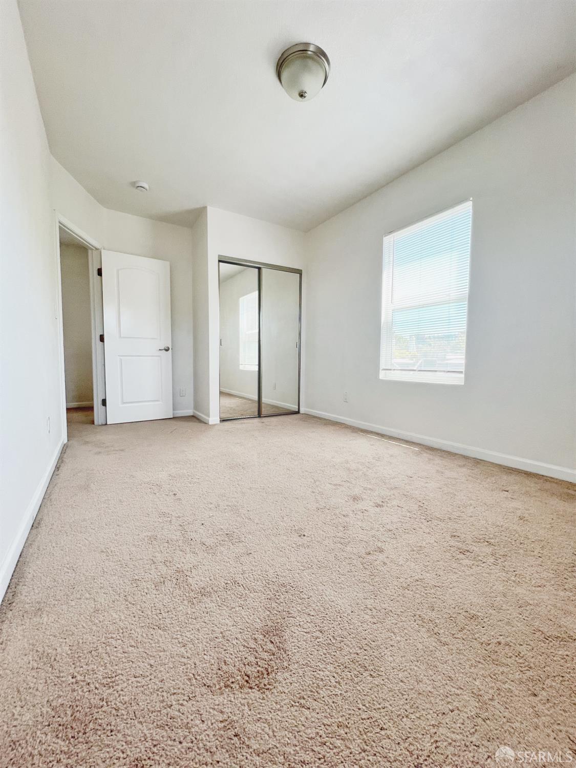 Detail Gallery Image 6 of 7 For 1912 Berkeley Way, Berkeley,  CA 94704 - 2 Beds | 1 Baths