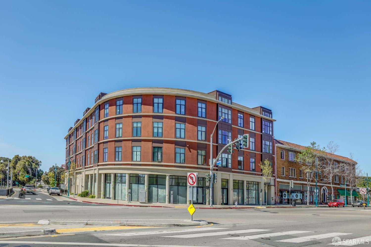 Detail Gallery Image 40 of 45 For 3801 San Pablo Ave #207,  Emeryville,  CA 94608 - 2 Beds | 1/1 Baths