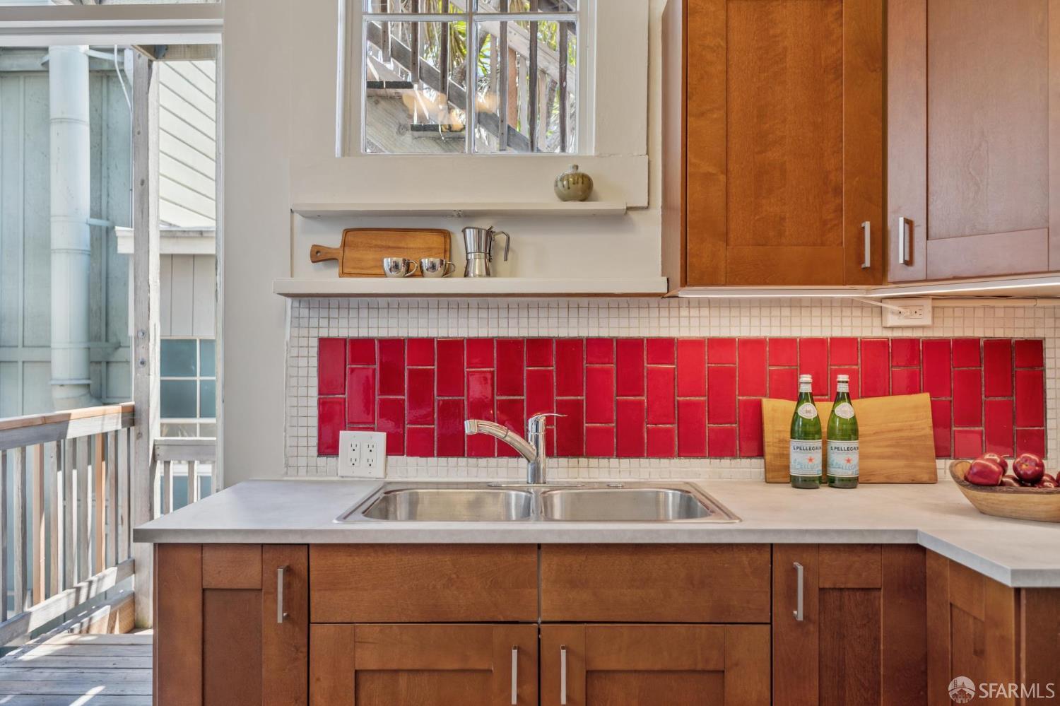 Detail Gallery Image 25 of 42 For 565 Haight St, San Francisco,  CA 94117 - 2 Beds | 1 Baths