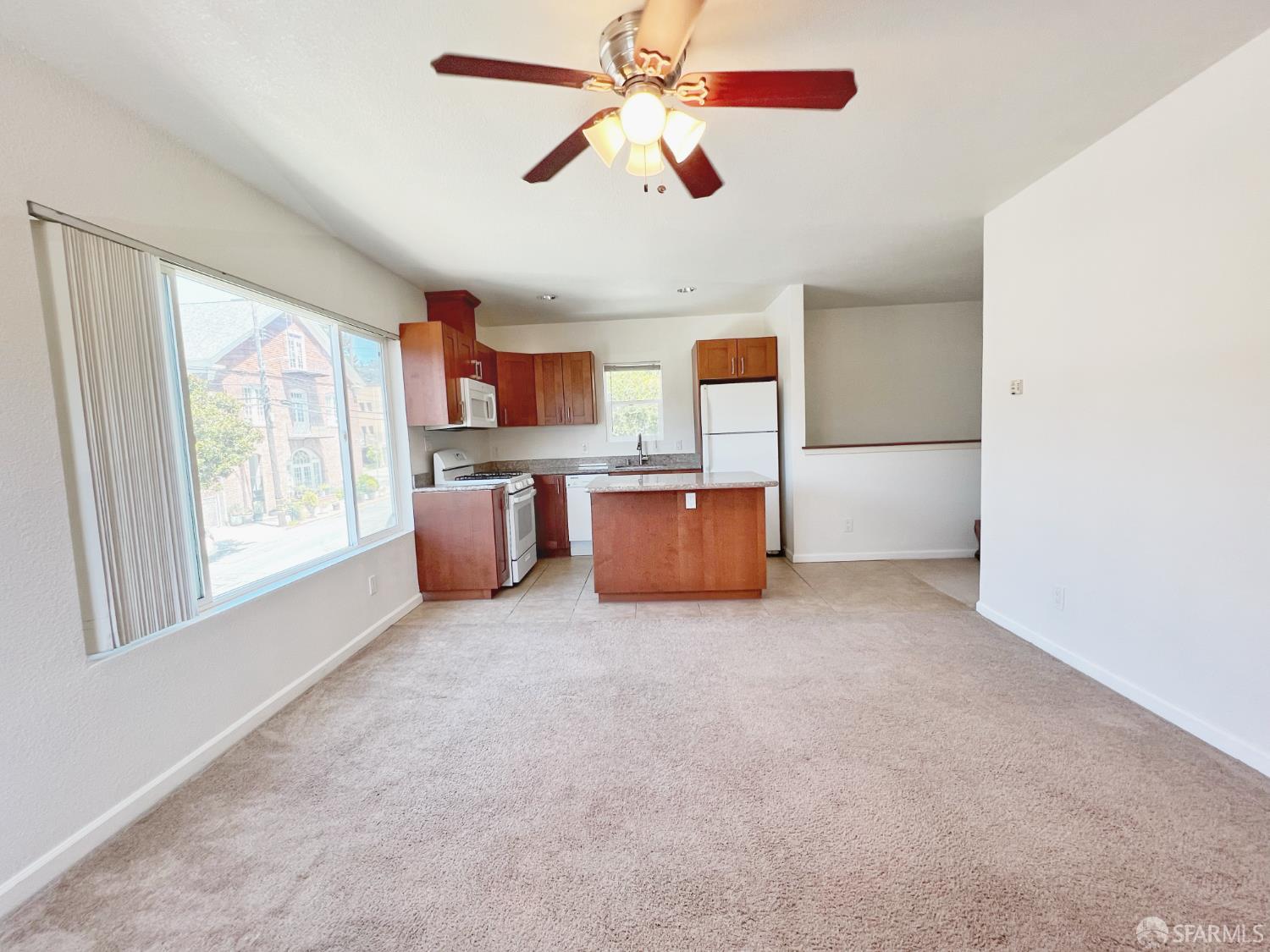 Detail Gallery Image 4 of 7 For 1912 Berkeley Way, Berkeley,  CA 94704 - 2 Beds | 1 Baths