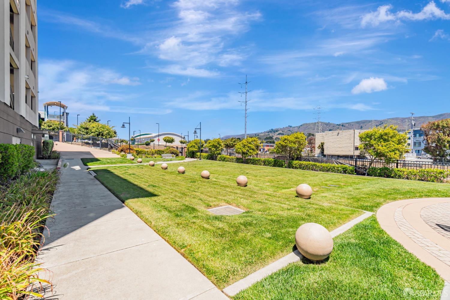 Detail Gallery Image 30 of 33 For 1488 El Camino Real #102,  South San Francisco,  CA 94080 - 1 Beds | 1 Baths