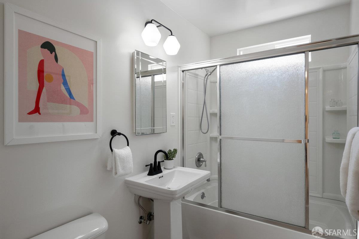 Detail Gallery Image 15 of 18 For 1604 Church St #2,  San Francisco,  CA 94131 - 2 Beds | 1 Baths