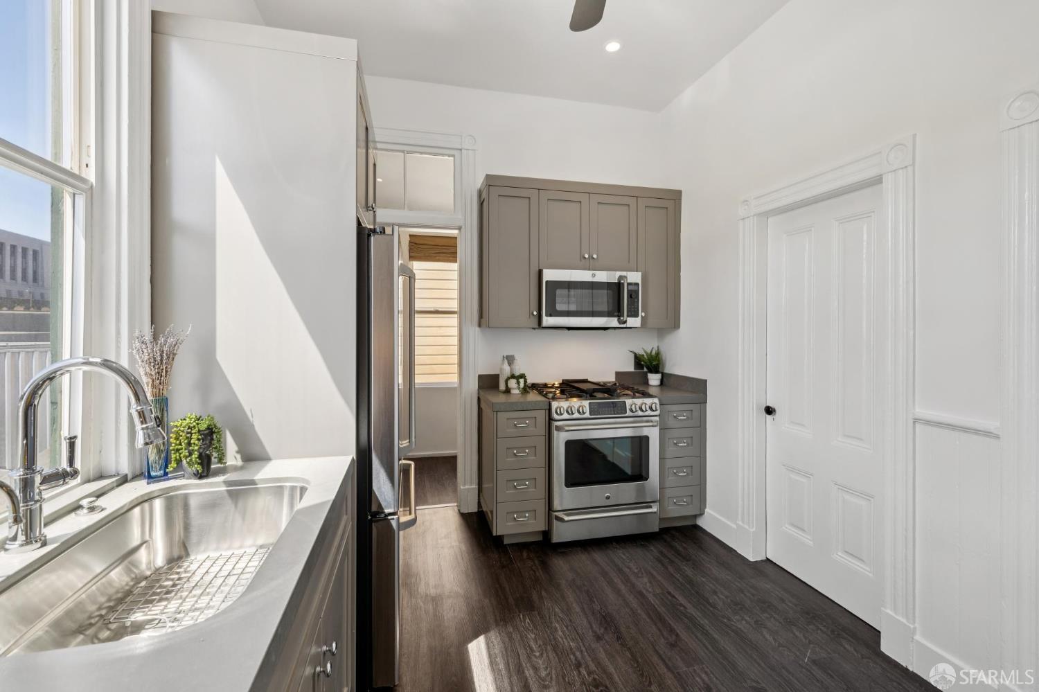 Detail Gallery Image 7 of 36 For 264 Clinton Park St, San Francisco,  CA 94103 - 3 Beds | 1 Baths