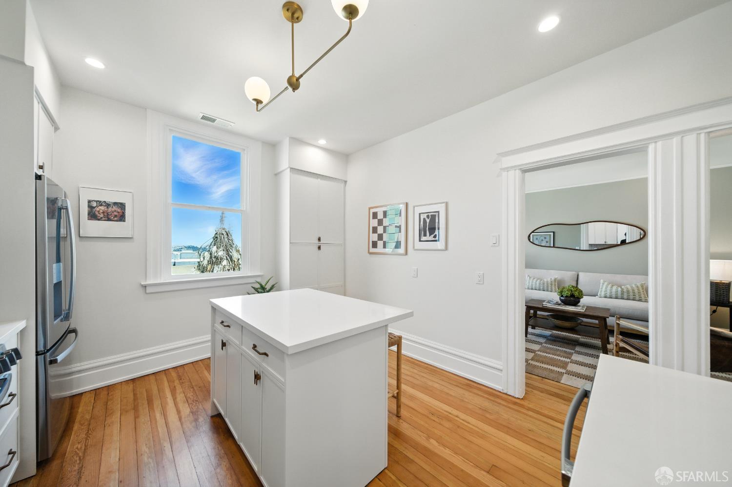 Detail Gallery Image 10 of 28 For 123 Ord St, San Francisco,  CA 94114 - 3 Beds | 1 Baths