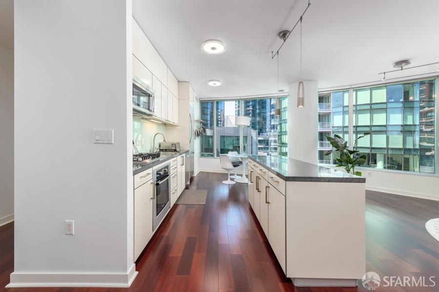 Detail Gallery Image 8 of 36 For 338 Spear St 10h,  San Francisco,  CA 94105 - 2 Beds | 2 Baths