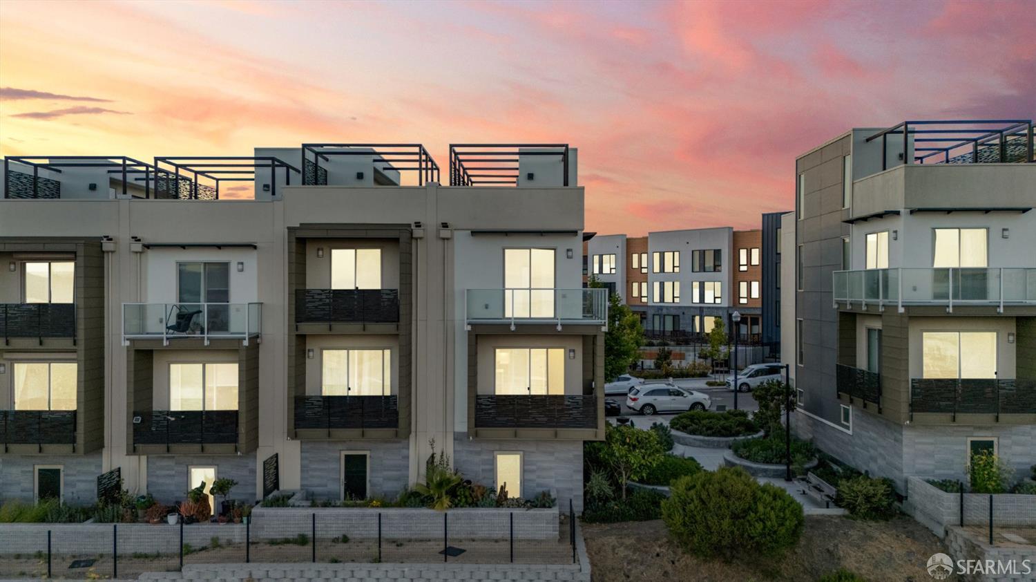 Detail Gallery Image 6 of 83 For 29 Kirkwood Ave, San Francisco,  CA 94124 - 3 Beds | 2/1 Baths