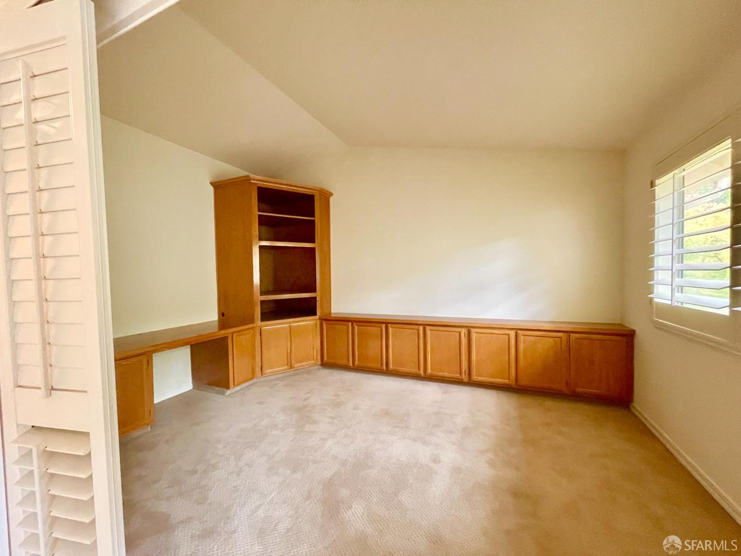 Detail Gallery Image 14 of 25 For 101 Grassmere Cir, San Ramon,  CA 94582 - 3 Beds | 2/1 Baths