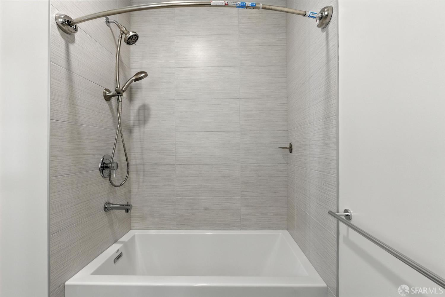 Detail Gallery Image 35 of 83 For 29 Kirkwood Ave, San Francisco,  CA 94124 - 3 Beds | 2/1 Baths