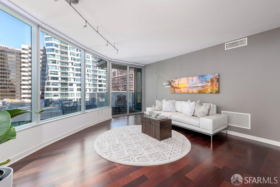 Detail Gallery Image 3 of 36 For 338 Spear St 10h,  San Francisco,  CA 94105 - 2 Beds | 2 Baths