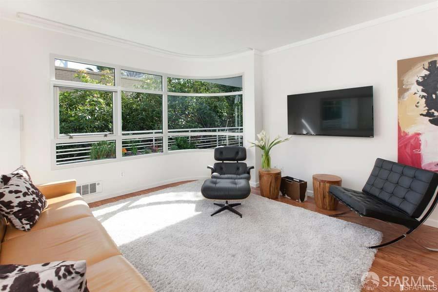 403 Main Street # 119N