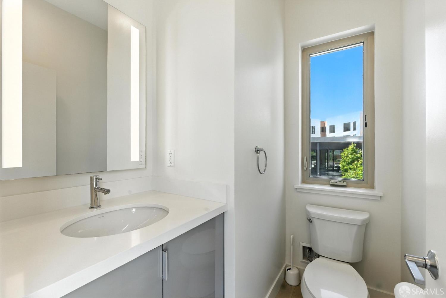 Detail Gallery Image 38 of 83 For 29 Kirkwood Ave, San Francisco,  CA 94124 - 3 Beds | 2/1 Baths