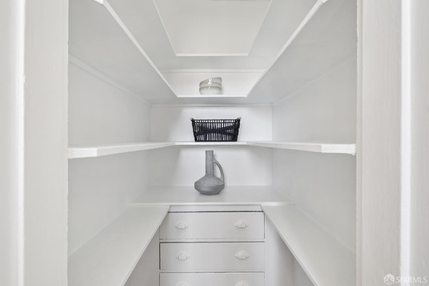 Detail Gallery Image 9 of 36 For 264 Clinton Park St, San Francisco,  CA 94103 - 3 Beds | 1 Baths