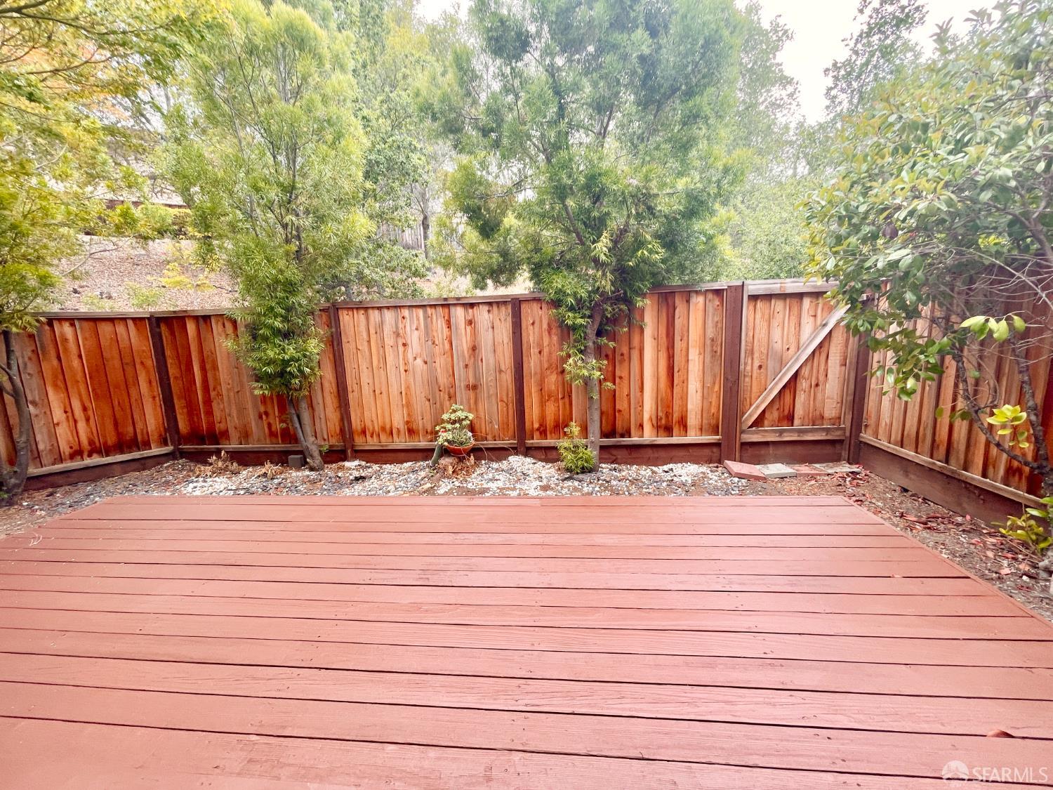 Detail Gallery Image 11 of 25 For 101 Grassmere Cir, San Ramon,  CA 94582 - 3 Beds | 2/1 Baths