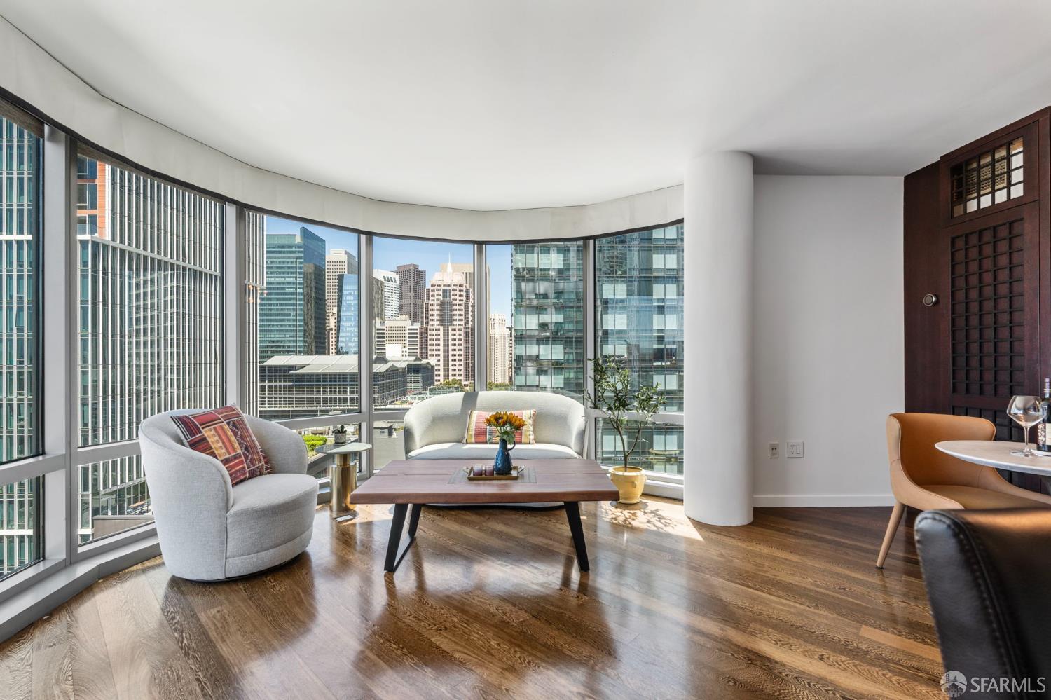 Photo #3: 425064635 Listing 