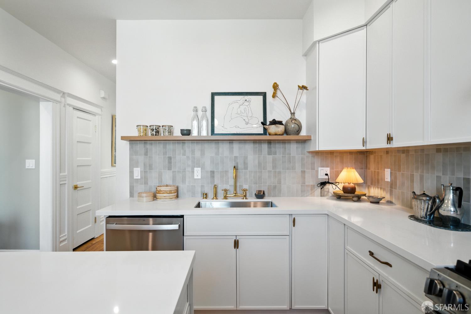 Detail Gallery Image 11 of 28 For 123 Ord St, San Francisco,  CA 94114 - 3 Beds | 1 Baths