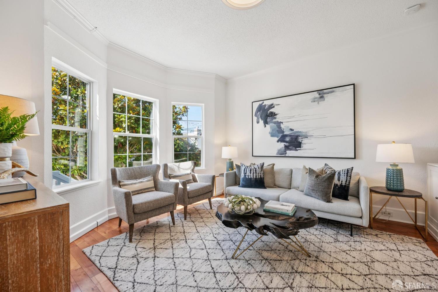Detail Gallery Image 3 of 64 For 647 Athens St, San Francisco,  CA 94112 - 3 Beds | 2 Baths