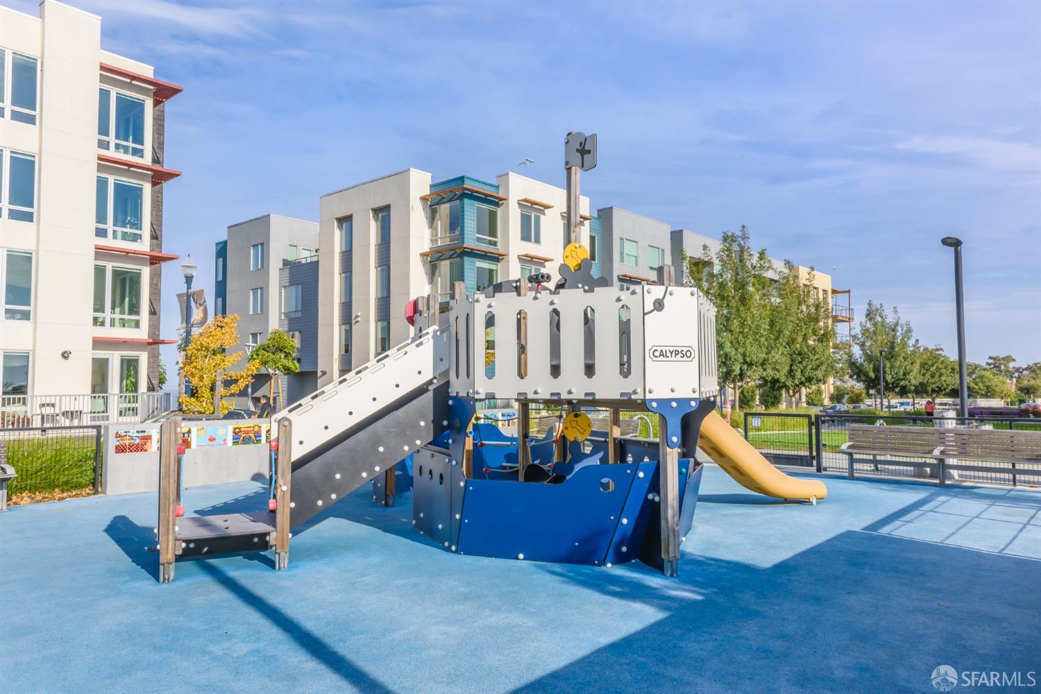 Detail Gallery Image 27 of 27 For 52 Innes Ct #308,  San Francisco,  CA 94124 - 1 Beds | 1 Baths