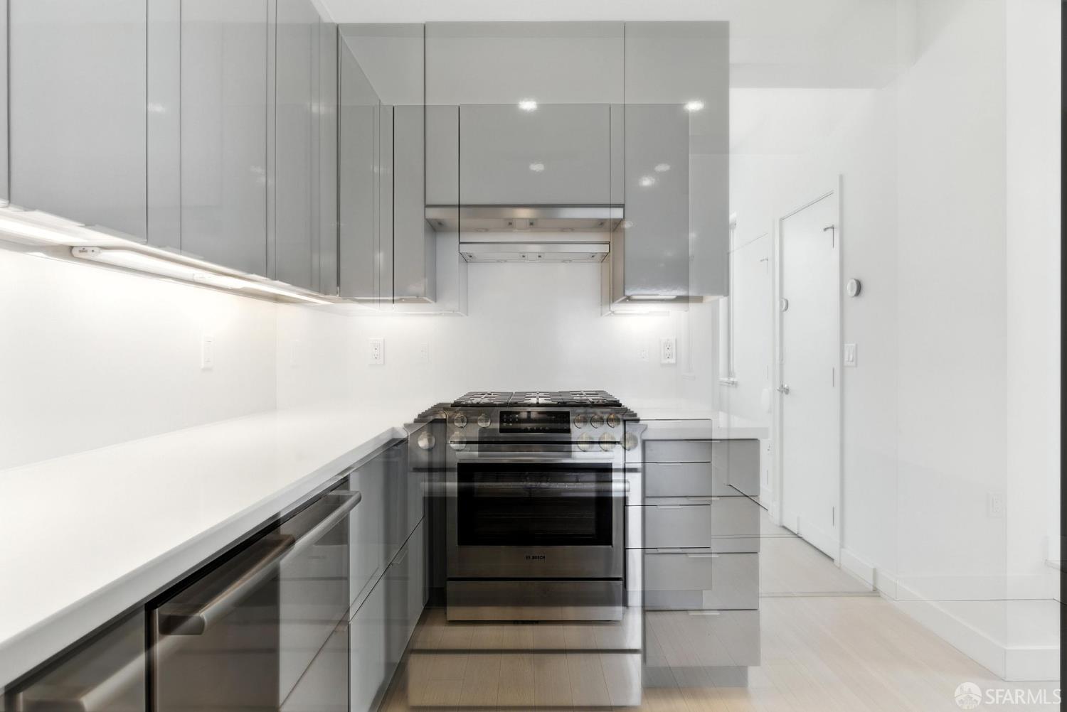 Detail Gallery Image 16 of 83 For 29 Kirkwood Ave, San Francisco,  CA 94124 - 3 Beds | 2/1 Baths