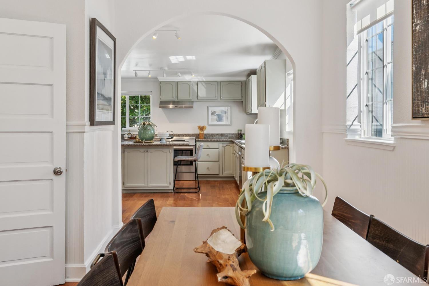 Detail Gallery Image 11 of 64 For 647 Athens St, San Francisco,  CA 94112 - 3 Beds | 2 Baths