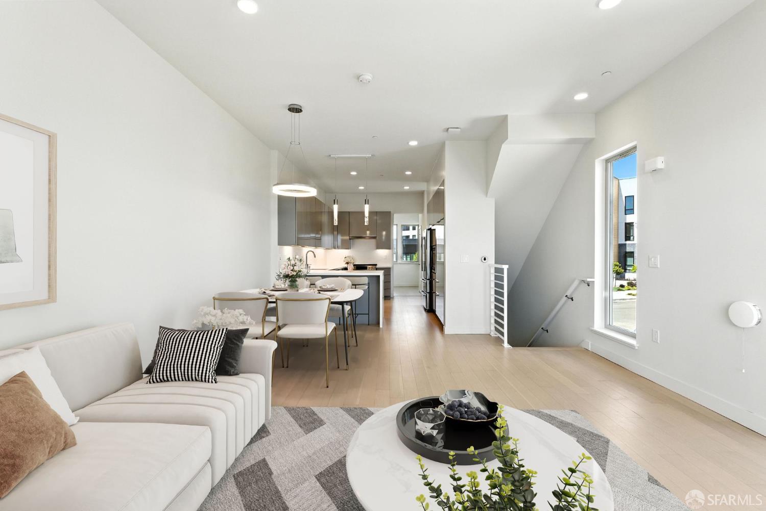 Detail Gallery Image 10 of 83 For 29 Kirkwood Ave, San Francisco,  CA 94124 - 3 Beds | 2/1 Baths