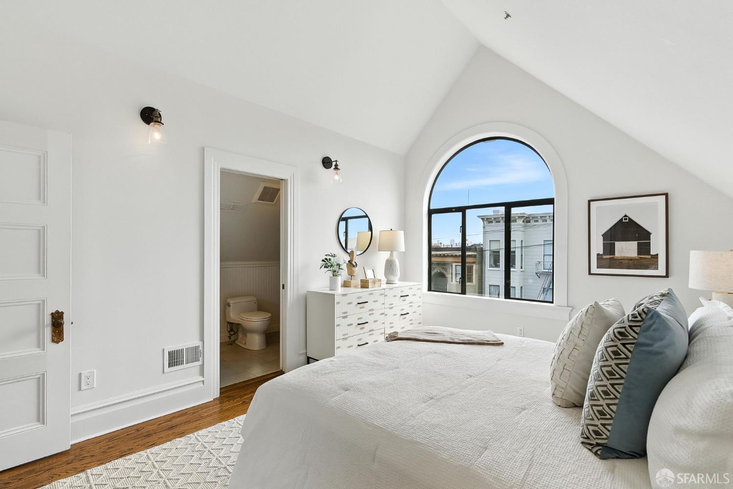 Detail Gallery Image 19 of 40 For 613 Broderick St, San Francisco,  CA 94117 - – Beds | – Baths