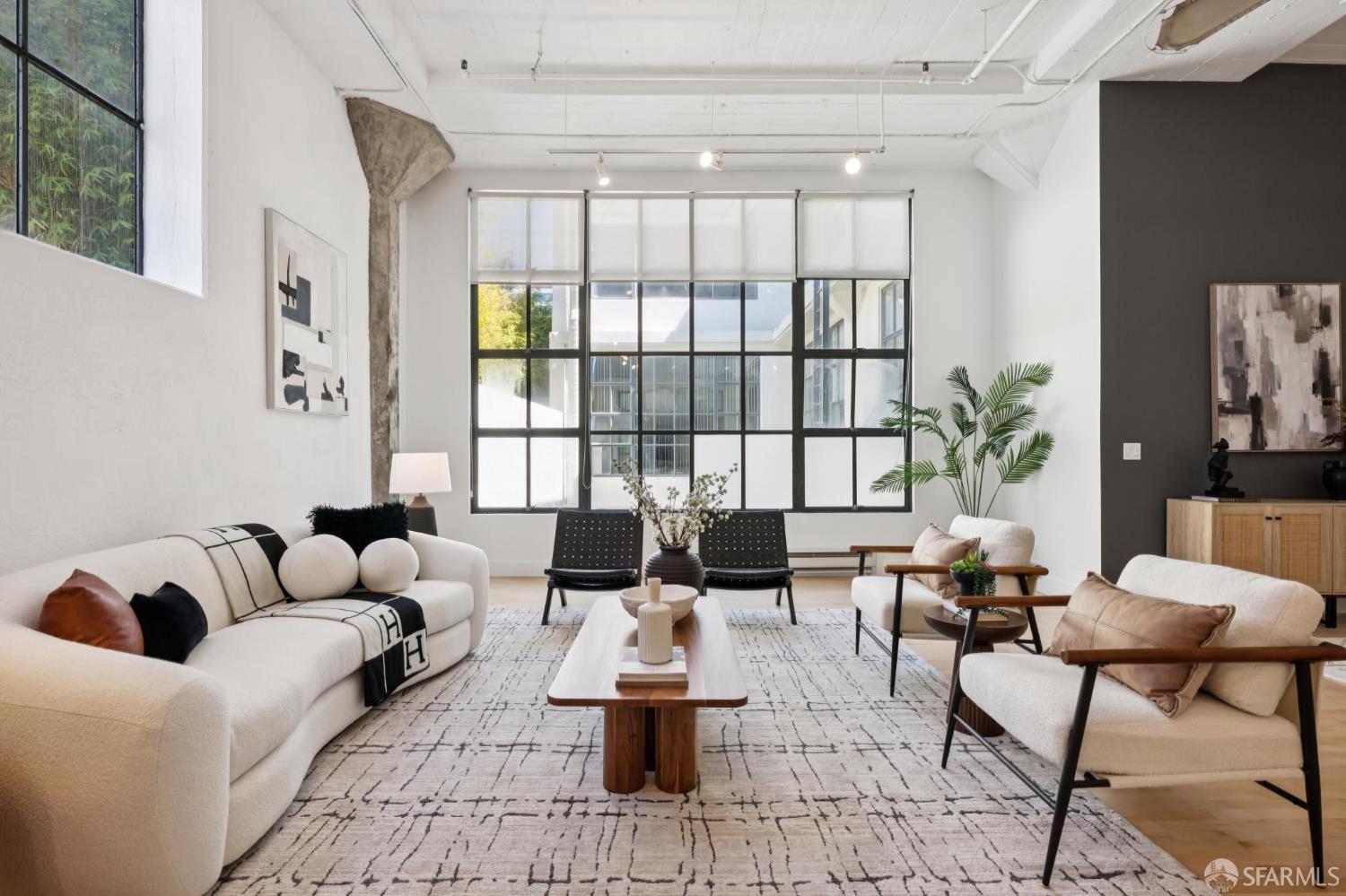 Detail Gallery Image 2 of 61 For 601 4th St #304,  San Francisco,  CA 94107 - 2 Beds | 1 Baths